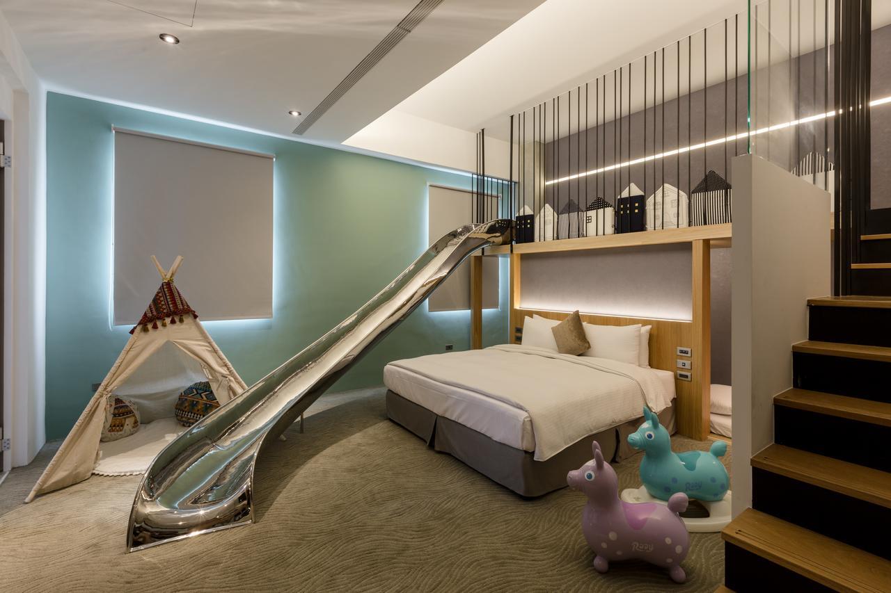 Green Hotel Манонг Екстериор снимка