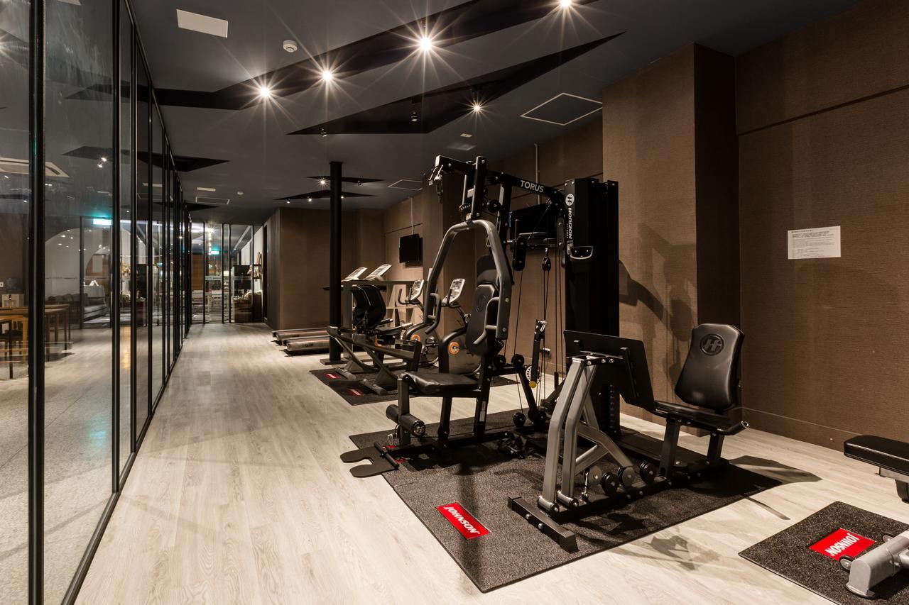 Green Hotel Манонг Екстериор снимка
